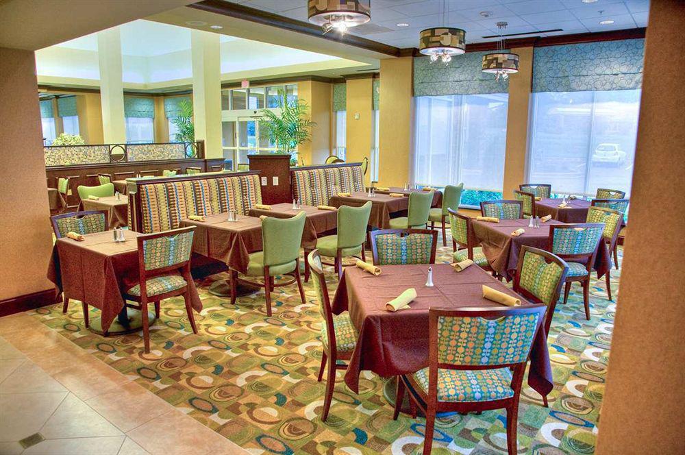 Hilton Garden Inn Clarksville Restaurant photo