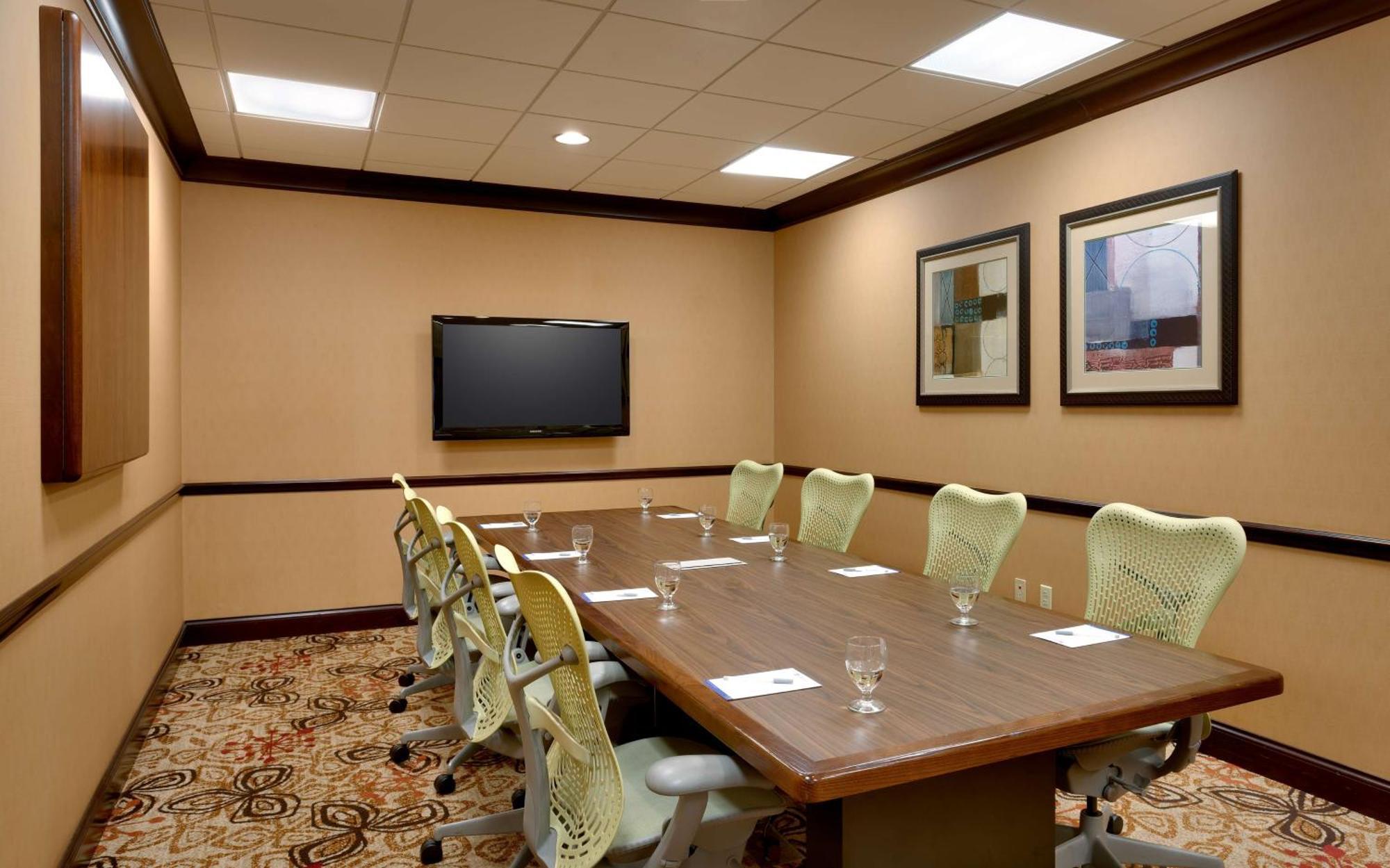 Hilton Garden Inn Clarksville Exterior photo