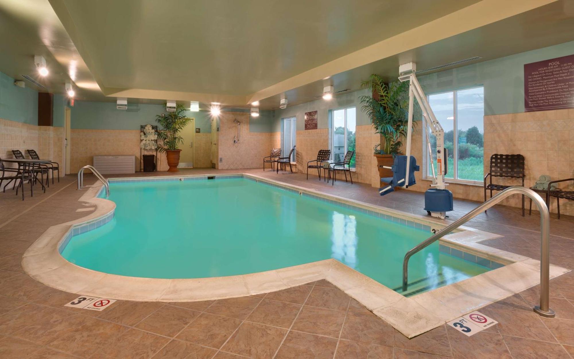 Hilton Garden Inn Clarksville Exterior photo