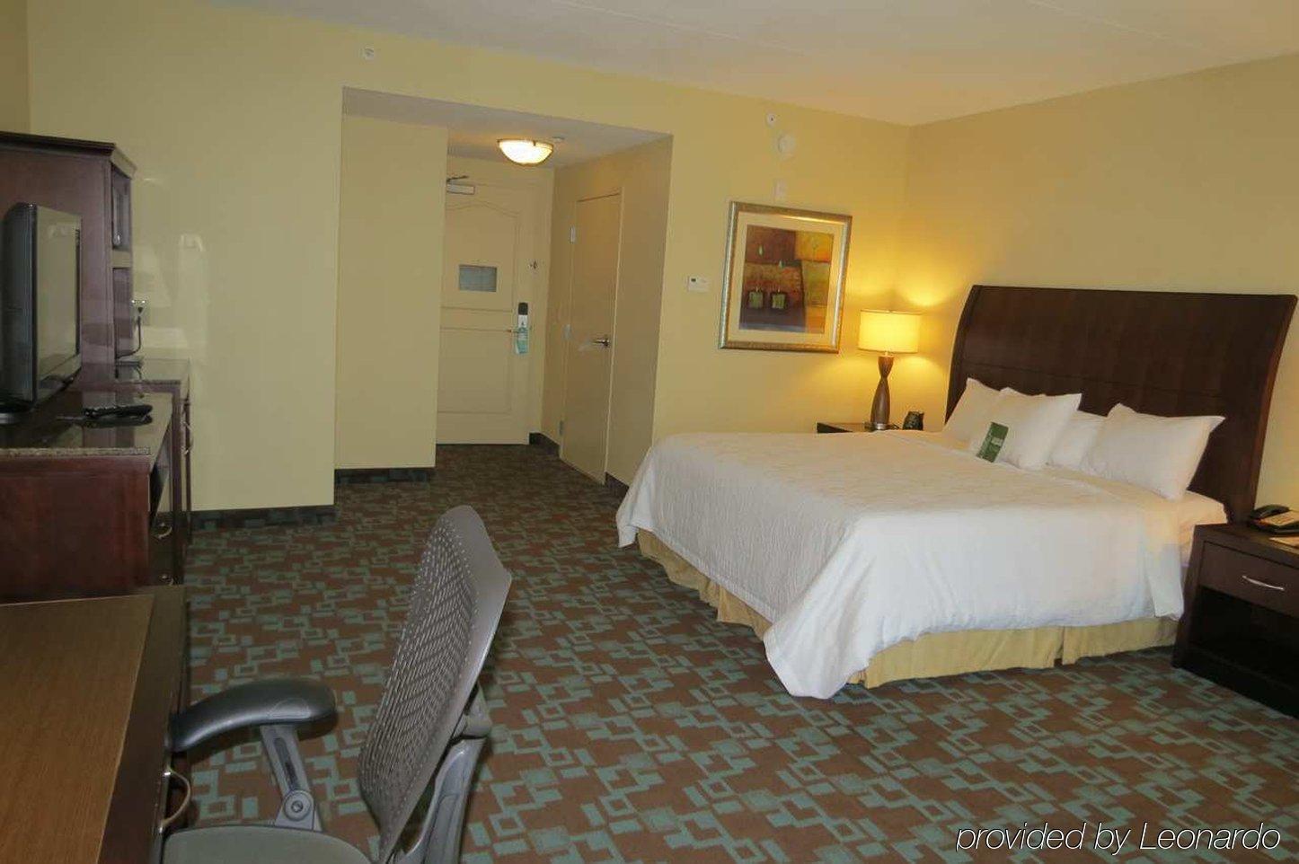 Hilton Garden Inn Clarksville Room photo
